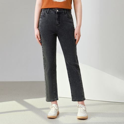 休闲牛仔秋装新款女装，有哪些时髦设计？-图3