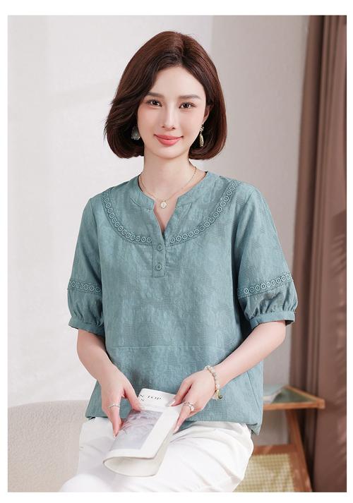 中年夏季新款T恤，选款显瘦还是百搭？-图2