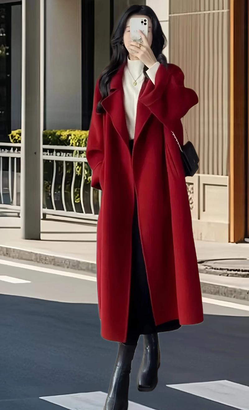 红色妮子长款女装图片有哪些款式推荐?-图1 红色妮子长款女装图片有哪些款式推荐?-图1