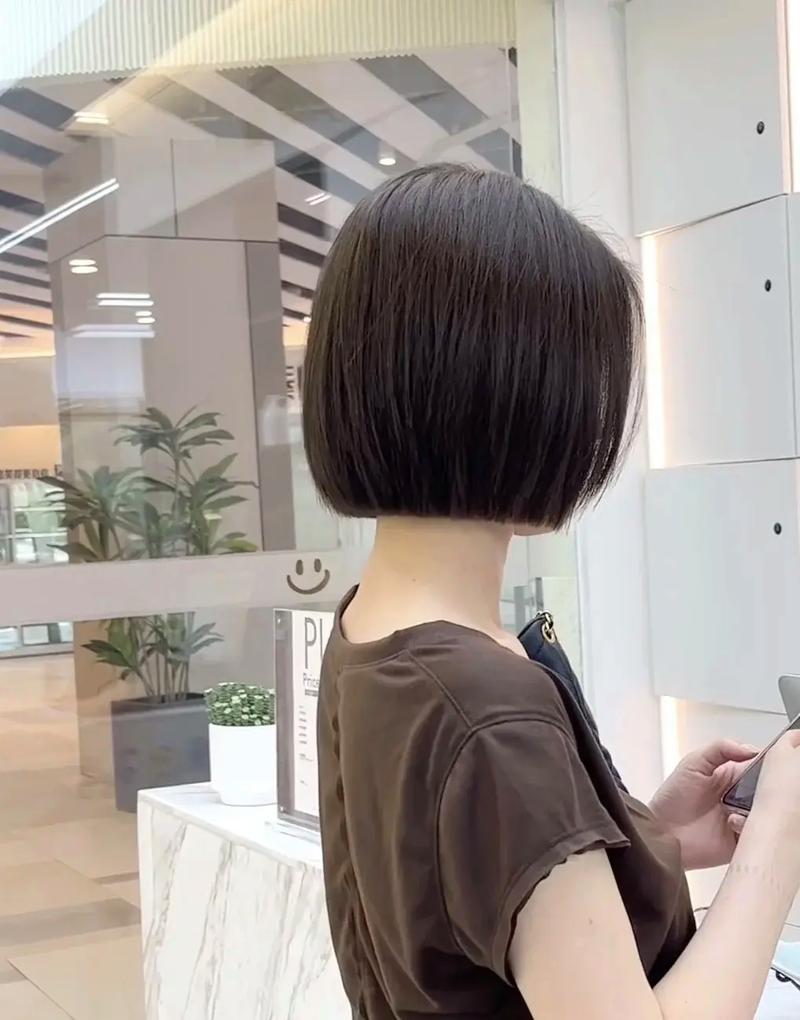 2025最新短发发型图片，哪种适合你？-图2