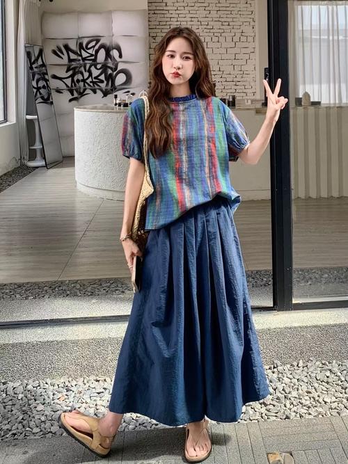 个性彩虹女装怎么搭才出彩?-图1 个性彩虹女装怎么搭才出彩?-图1