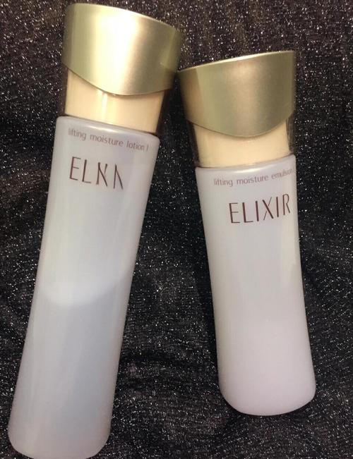 油性肌肤适合用什么护肤品？-图1