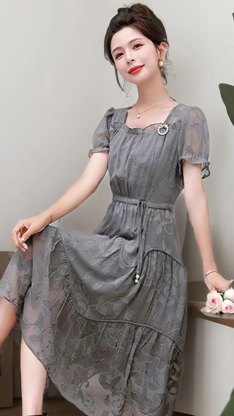 哪些女装品牌好又不贵？-图2