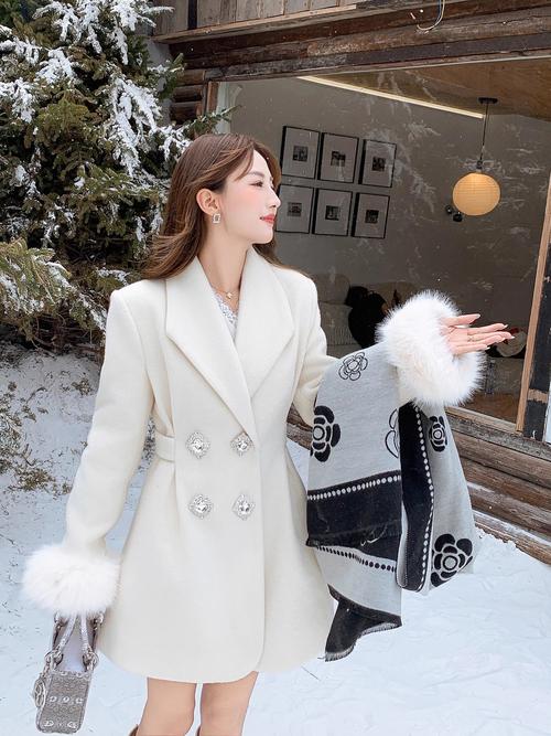 名媛女装冬装大衣怎么选才高级？-图2