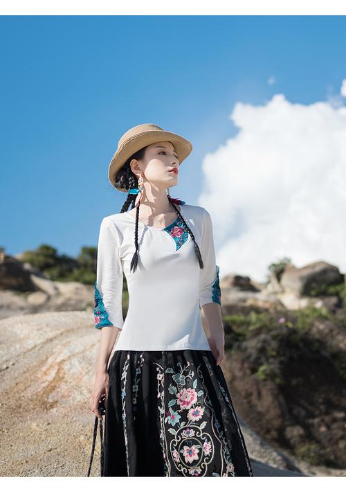 民族风女装品牌有哪些？-图2