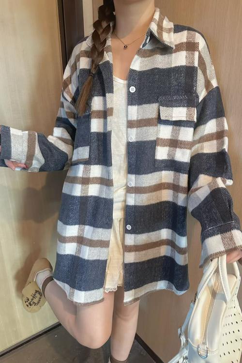 2025年学生党女装怎么搭才时髦又实用？-图3