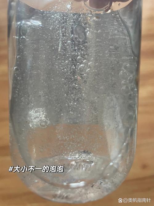 护肤水摇晃后泡沫多正常吗？-图2