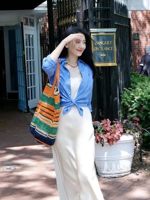 明星休闲街拍女装，如何穿出同款高级感？-图1