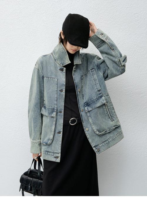 中款牛仔外套选什么版型显瘦？-图3