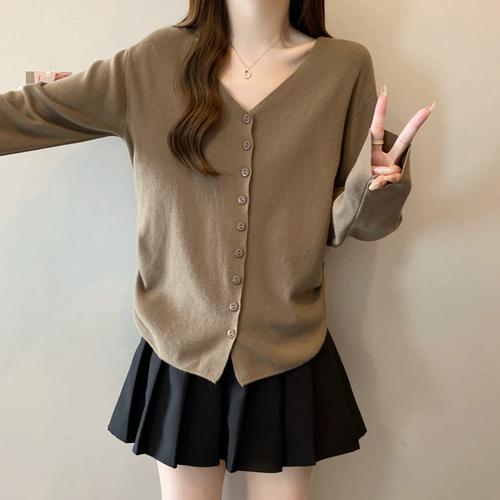 胖人穿毛衣外套怎么选才显瘦好看?-图1 胖人穿毛衣外套怎么选才显瘦好看?-图1