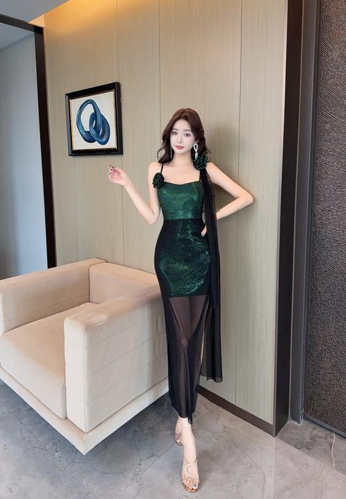 2025夜店韩版女装，选款有哪些潮流？-图1