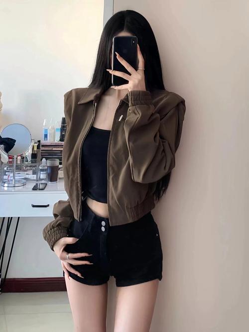 2025时髦女装怎么搭才够潮?-图1 2025时髦女装怎么搭才够潮?-图1