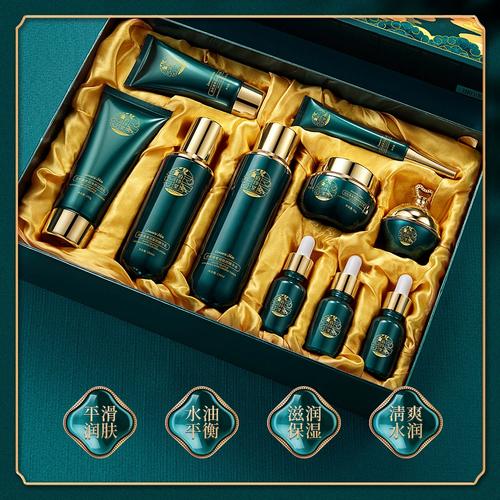 秋季护肤选什么护肤品？-图2