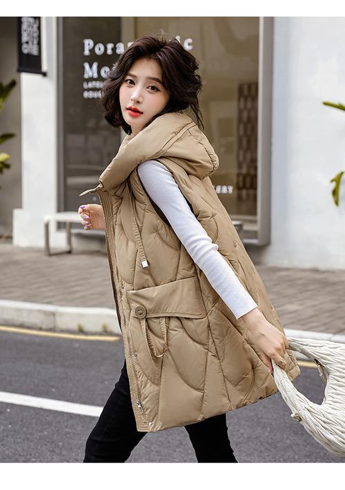 时尚冬装马夹外套女装,今年流行什么款?-图2 时尚冬装马夹外套女装,今年流行什么款?-图2