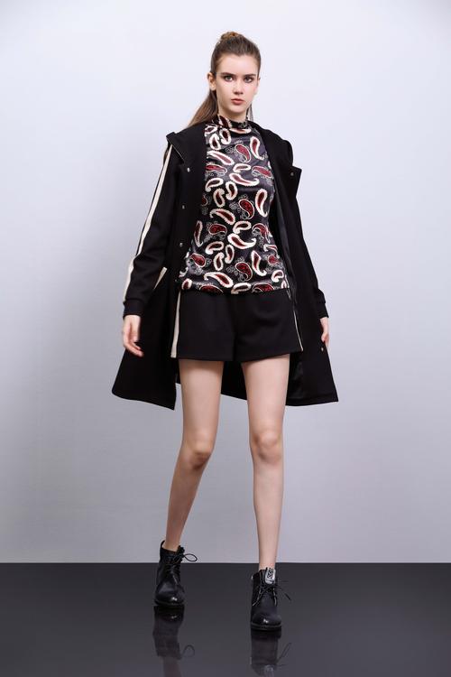 黑白系列女装有哪些款式?-图3 黑白系列女装有哪些款式?-图3