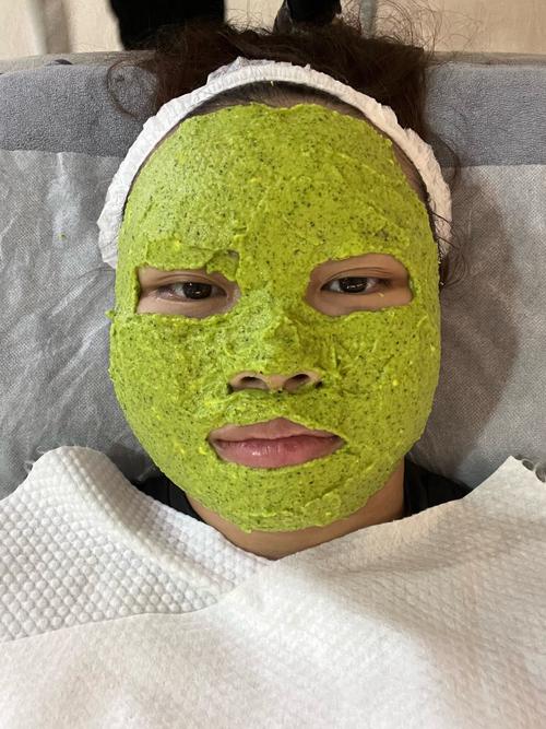 敷完黄瓜片为何要擦护肤品?-图1 敷完黄瓜片为何要擦护肤品?-图1