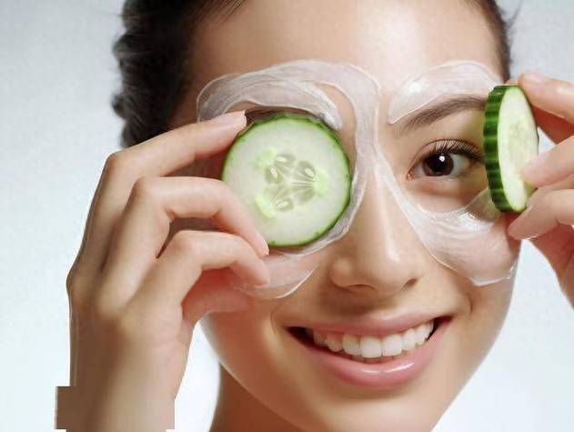 敷完黄瓜片为何要擦护肤品?-图2 敷完黄瓜片为何要擦护肤品?-图2