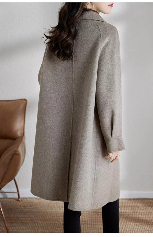 今年流行款女装外套，今年流行什么款？-图2