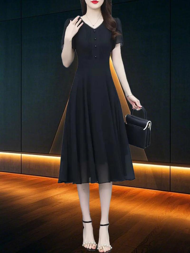 夏装如何兼具时尚、气质与潮流？-图1