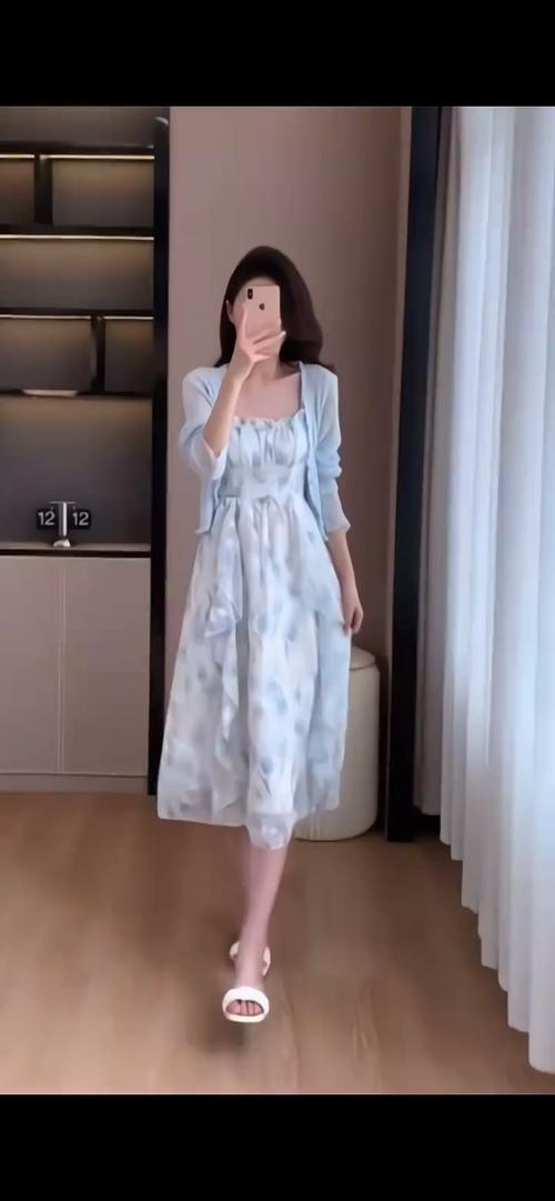 2025夏裙流行什么风格？-图2