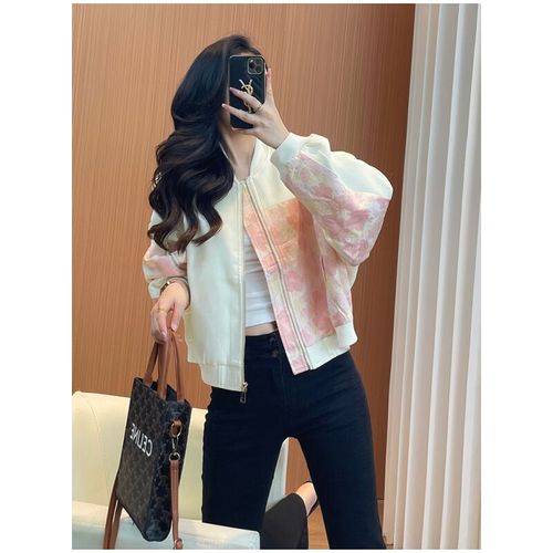 时尚休闲宽松女装品牌,选款有哪些讲究?-图2 时尚休闲宽松女装品牌,选款有哪些讲究?-图2