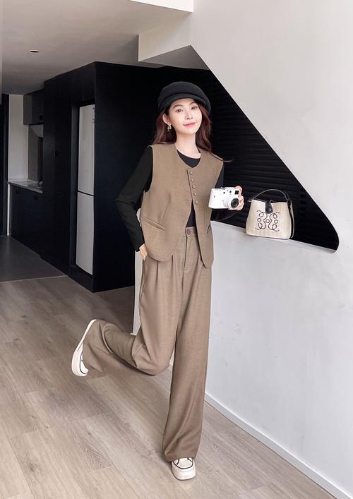 春秋女装套装怎么搭才好看？-图1