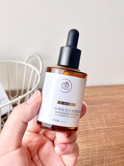 闭口粉刺护肤品怎么选才有效？-图2