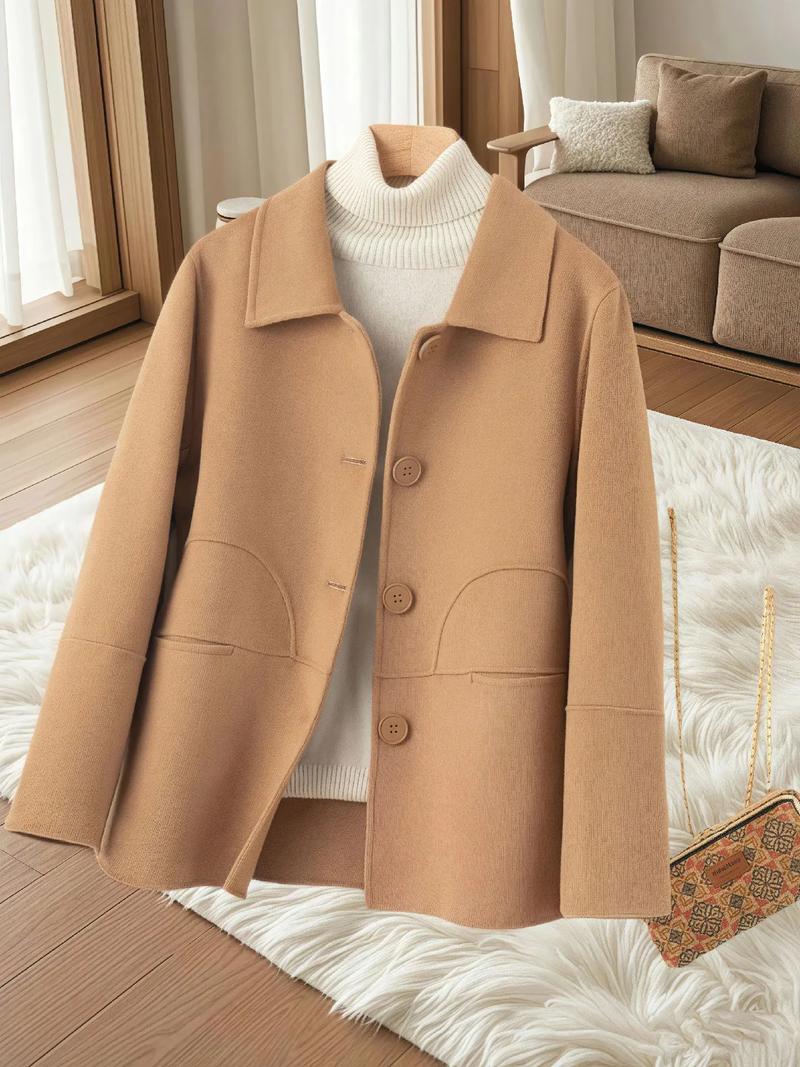 女装短款外套有哪些流行款式？-图2