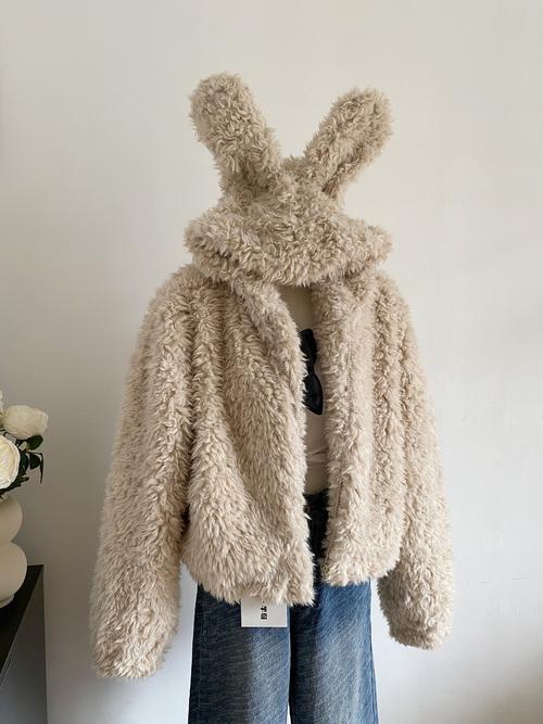 女装兔毛外套短款正品-图2