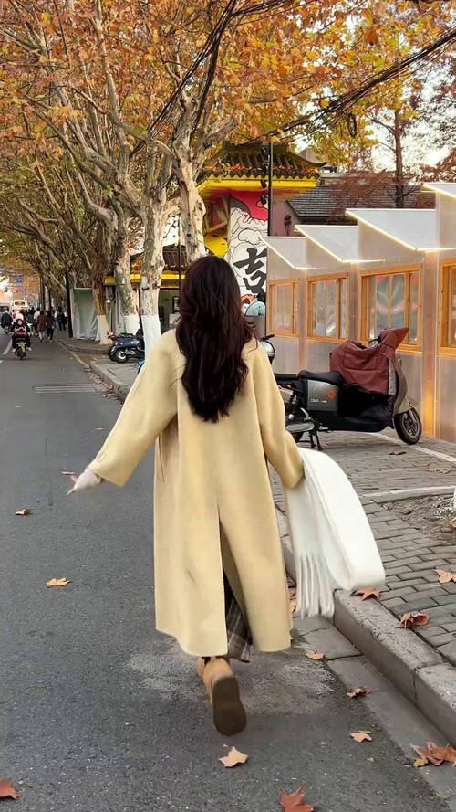 微胖冬季穿搭怎么搭才显瘦好看？-图3