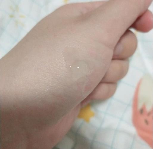 澳洲茶树祛痘凝胶味道刺鼻吗？-图2