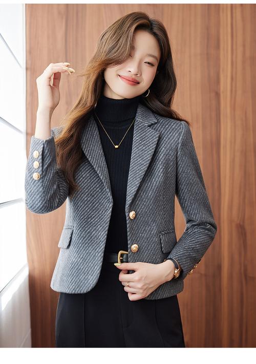 新款短款西装外套，显高还是显腿短？-图2