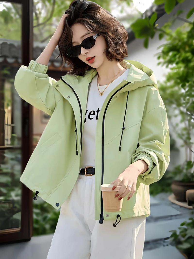 休闲短款女外套有哪些款式?-图1 休闲短款女外套有哪些款式?-图1