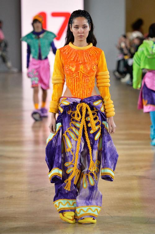 ma开头女装复古设计，如何打造独特复古风？-图2