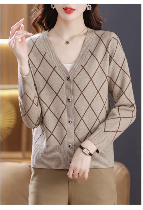 淘宝秋季新款女装，哪些更值得入手？-图1