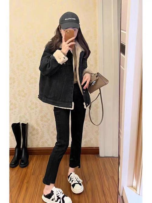 冬季牛仔外套怎么搭才显瘦时髦？-图3