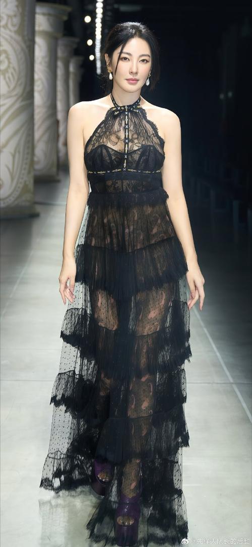 明星透视女装，是时尚还是暴露？-图2