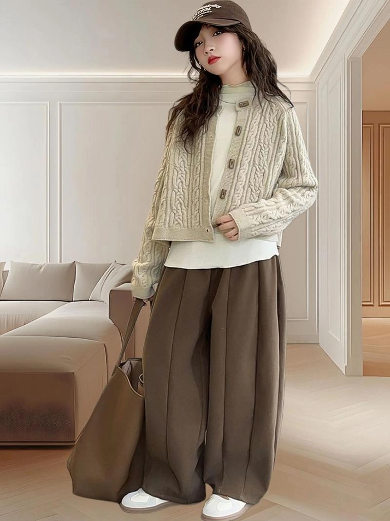 针织外套怎么搭才好看?-图2 针织外套怎么搭才好看?-图2