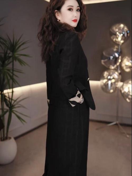 2025时尚女装怎么搭才出彩？-图3