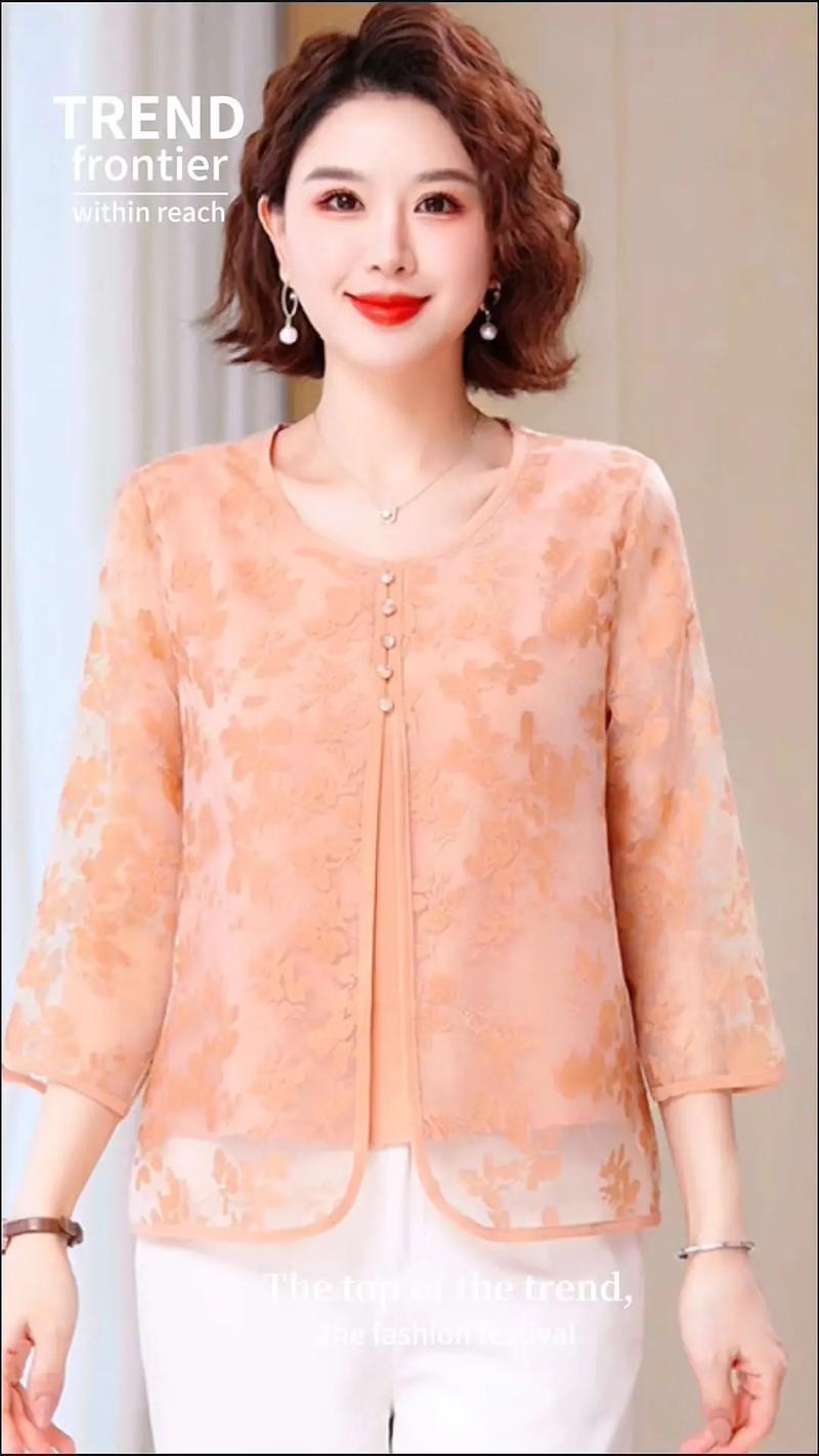 中年女装图片,如何挑选更显气质?-图1 中年女装图片,如何挑选更显气质?-图1