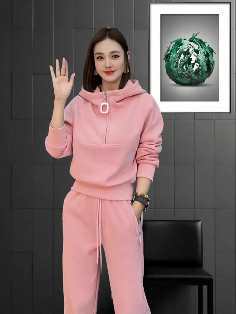 运动女装冬装搭配图片-图2