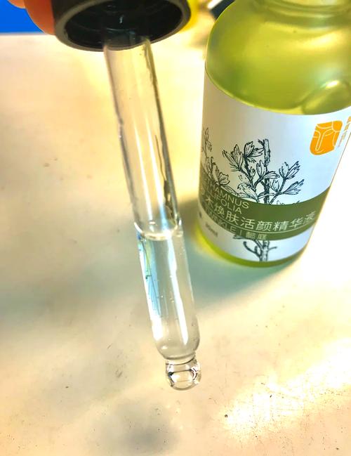 女生上夜班必备护肤品-图2