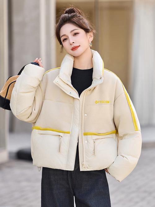 冬季休闲女装怎么搭才好看？-图2