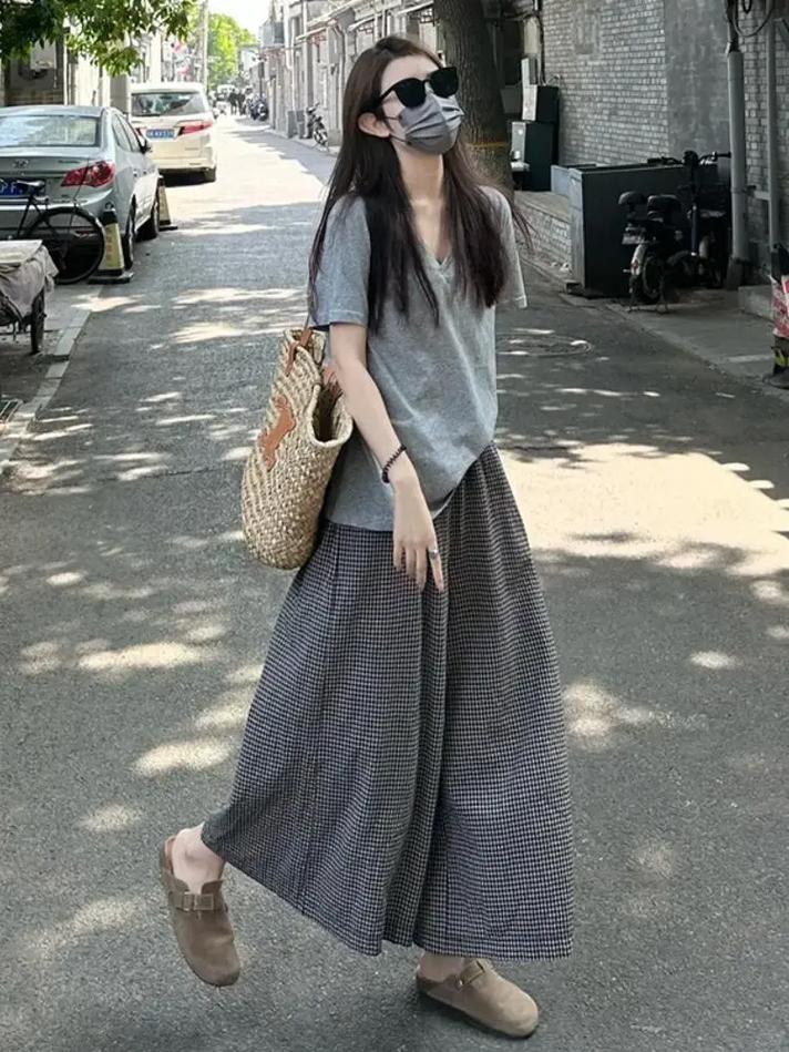 女装短袖短裤搭配图片-图3