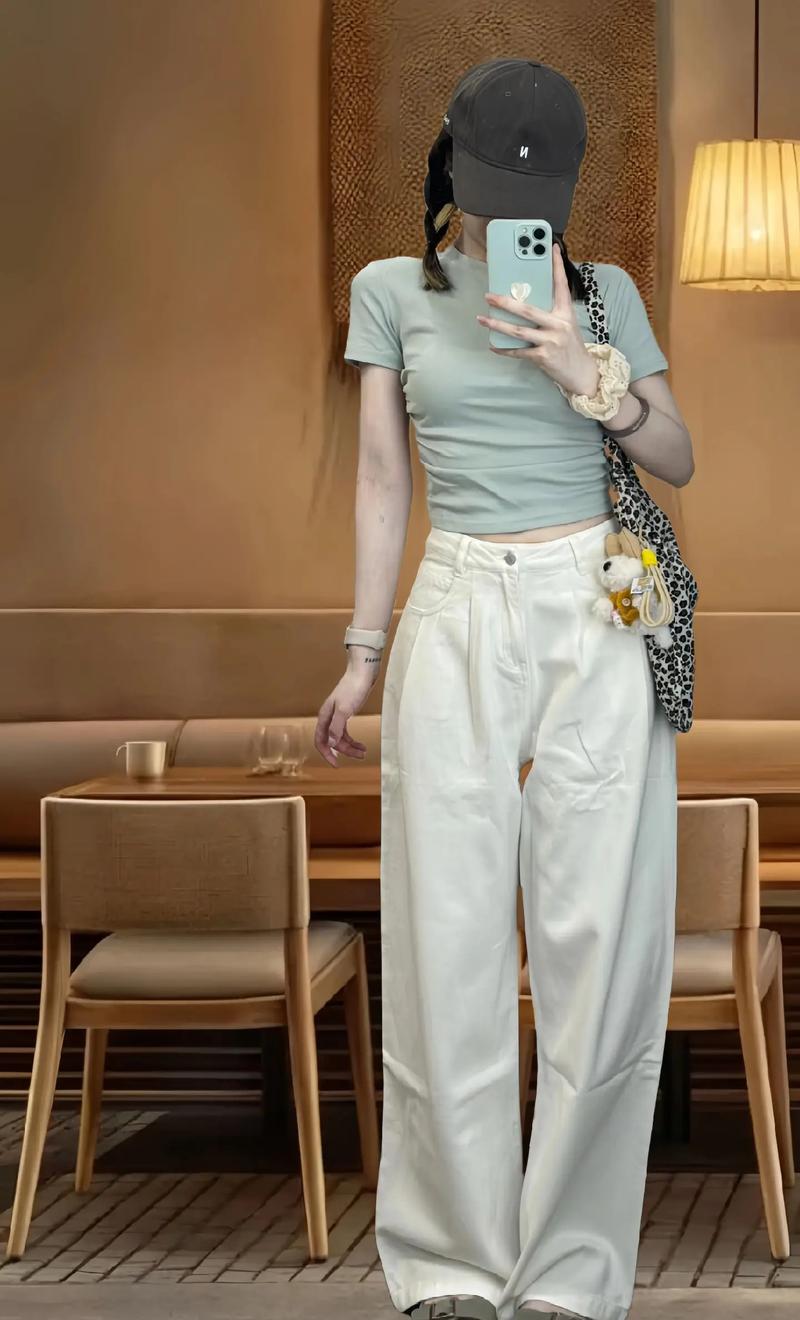 休闲女装搭配图，怎么搭才显瘦又时髦？-图1