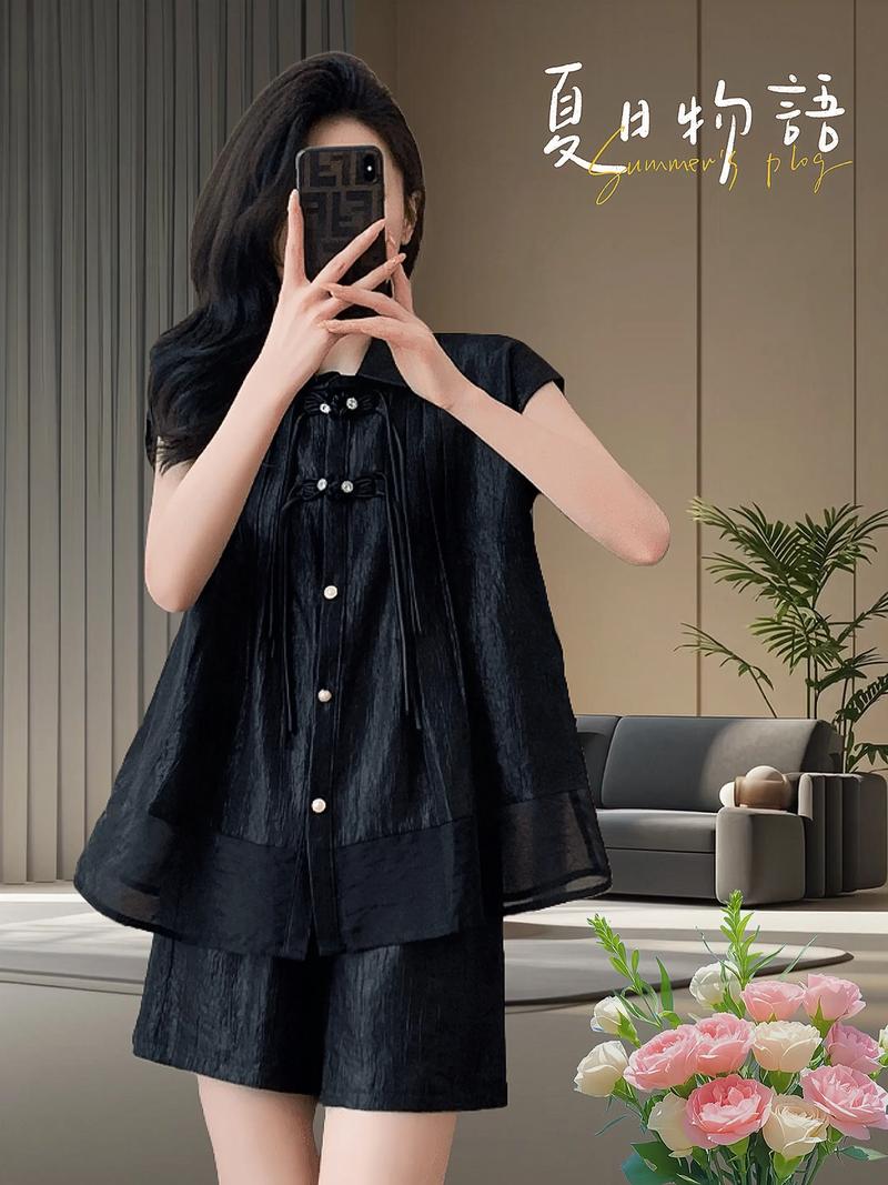 夏季短款套装新款，显瘦还是百搭？-图1