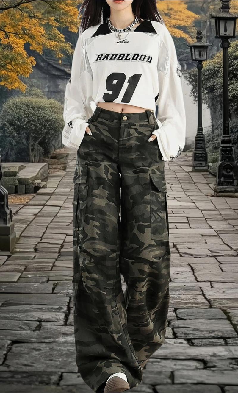 迷彩女装搭什么裤子最出彩？-图1