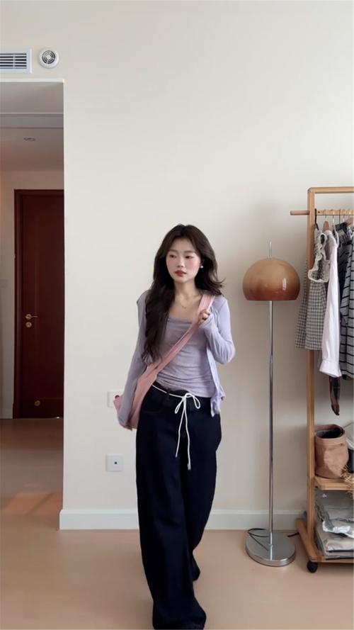 2025早秋女装街拍，流行趋势怎么变？-图1