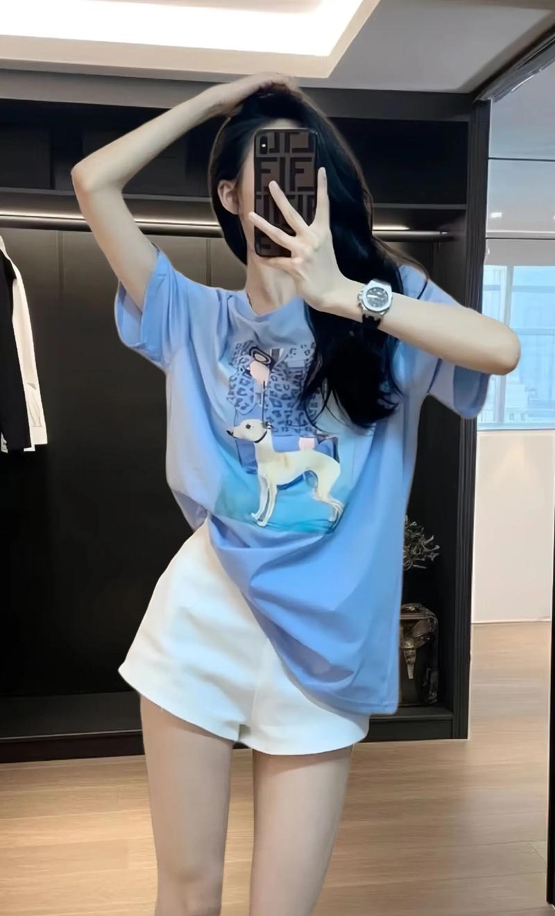 夏季新款女装短袖短裤，怎么搭配更出彩？-图3