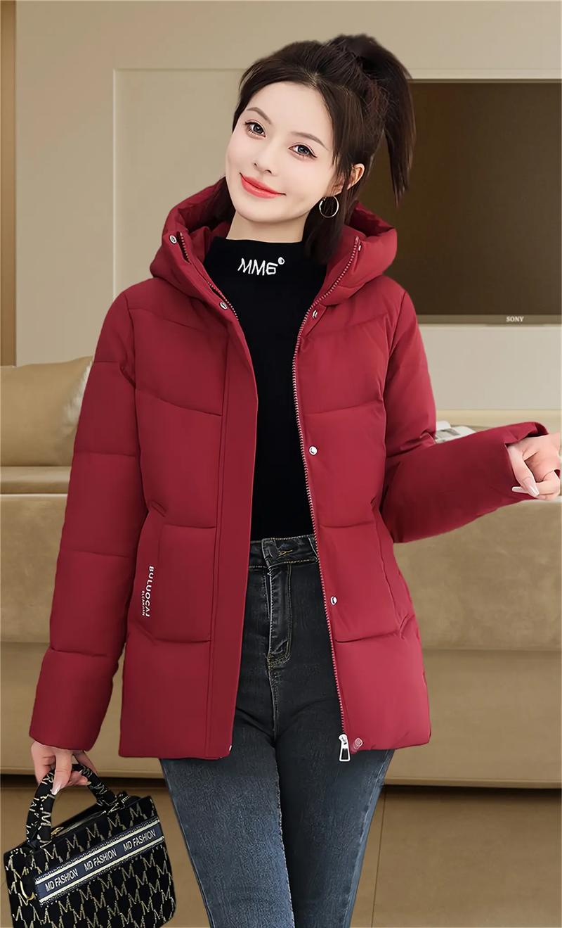 新款女装短款棉衣批发，新款短款棉衣批发优势在哪？-图1